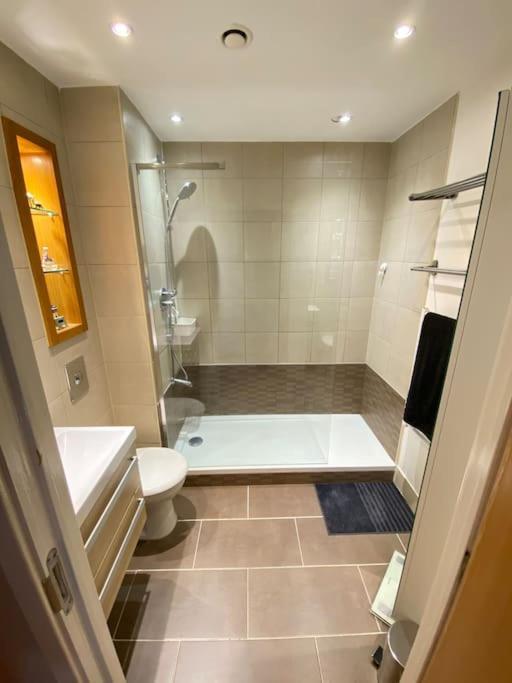 Sheffield City Centre Apartment & Balcony エクステリア 写真