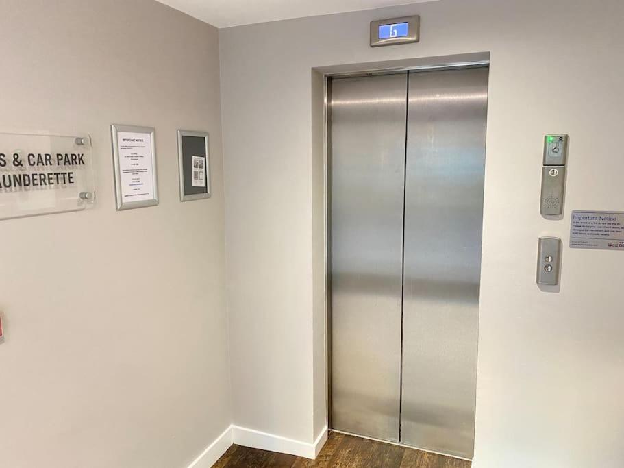 Sheffield City Centre Apartment & Balcony エクステリア 写真